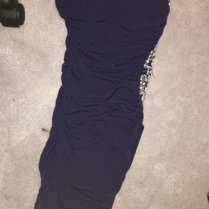 I’m selling a small navy blue prom dress